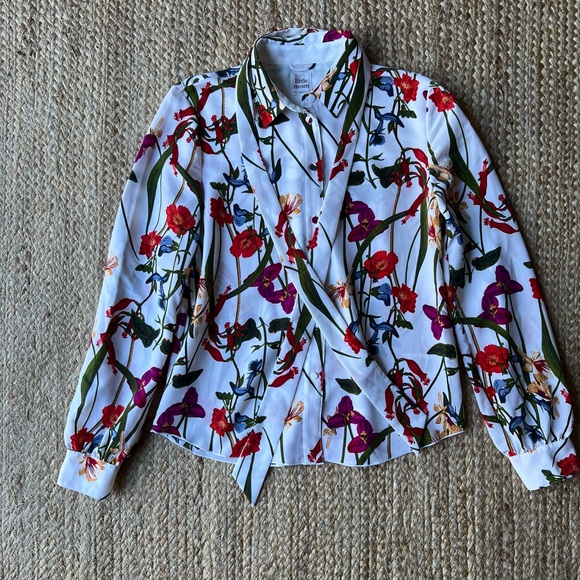 Aritzia Floral Little Moon Button Down Blouse Size XS - Picture 13 of 13